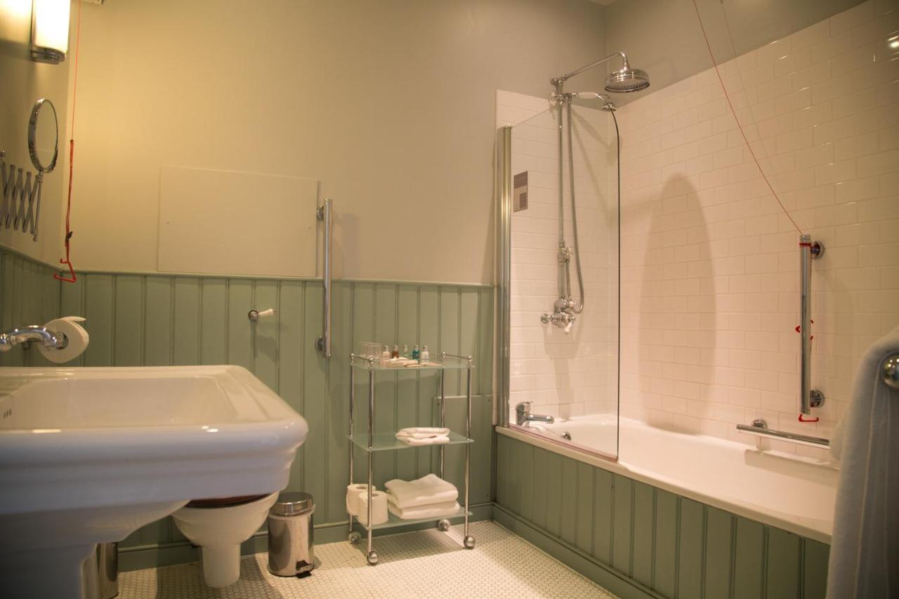 Collingwood Arms Hotel Cornhill on Tweed الغرفة الصورة