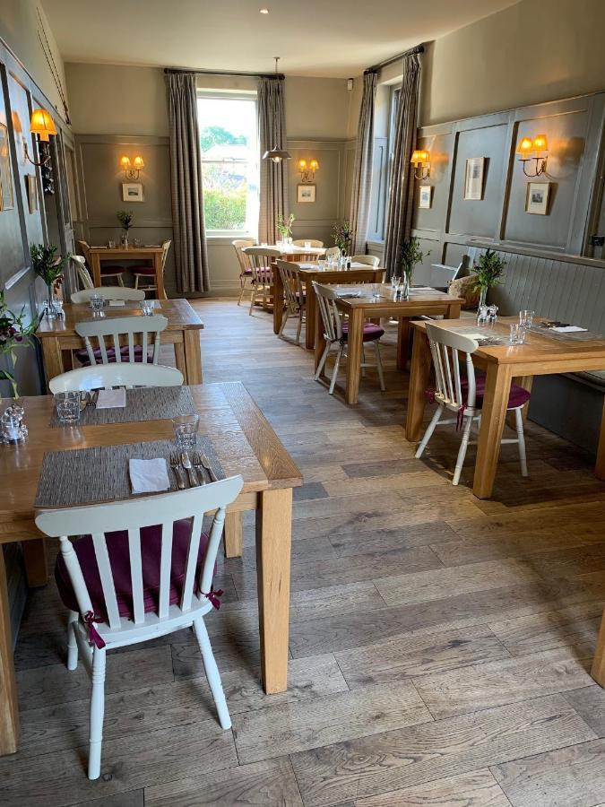 Collingwood Arms Hotel Cornhill on Tweed المظهر الخارجي الصورة